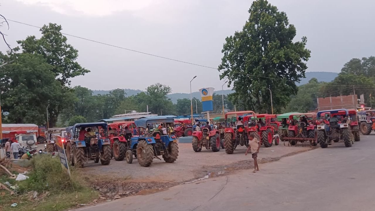 CG Balrampur News: पेट्रोल पंपों पर हाहाकार! डीजल-पेट्रोल के लिए भटक रहे किसान और वाहन चालक