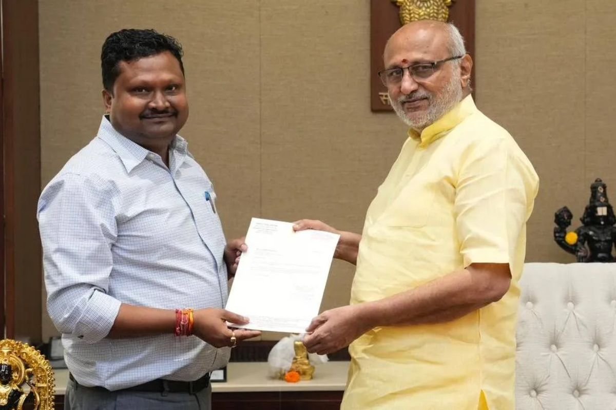 पश्चिम बंगाल की राजनीति में नया मोड़, प्रकाश चिक बराइक ने छोड़ा सांसद पद, तृणमूल कांग्रेस पर मंडराया संकट