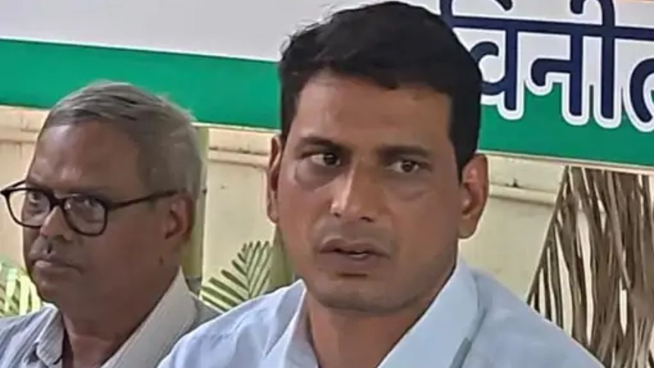 Bhilai News: बीएसपी टाउनशिप बचाने घर-घर जाएंगे विधायक देवेंद्र यादव, नोटिस पाने वाले परिवारों से करेंगे सीधा संवाद