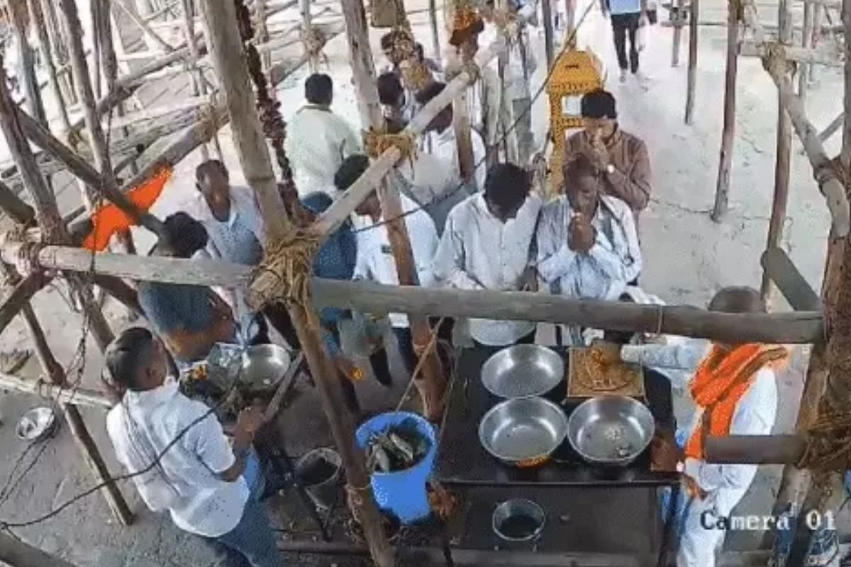 महाराष्ट्र के परभणी में बड़ा हादसा, हनुमान मंदिर के निर्माणाधीन मंडप की छत गिरी, 7 की मौत, 25 घायल