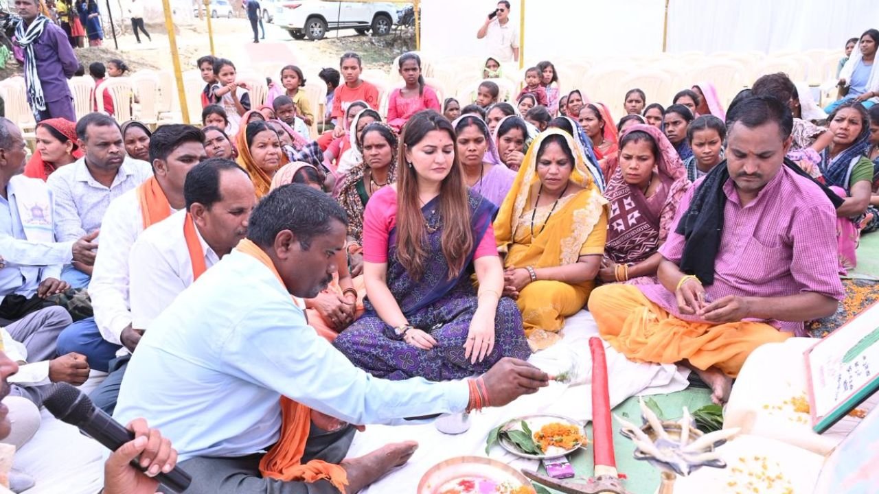 Kawardha News: पंडरिया को 2.69 करोड़ रुपये की बड़ी सौगात, विधायक भावना बोहरा ने महीडबरा-बांटी पथरा सड़क का किया भूमिपूजन