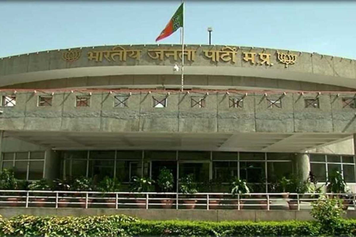 बागी बयानों पर बीजेपी सख्त! तीन विधायकों पर संगठन का शिकंजा, कप्तान सिंह सोलंकी ने दी नसीहत