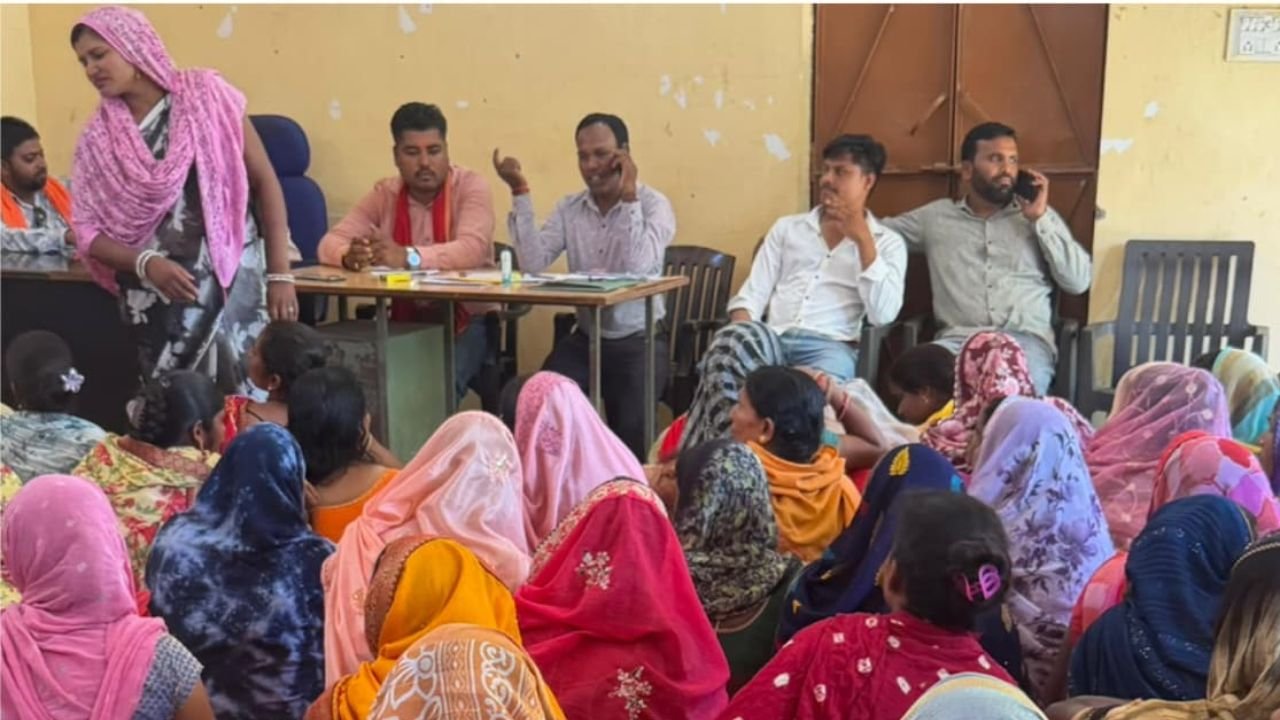 प्रधानमंत्री आवास योजना से सांकरा के 448 परिवारों के सपनों को मिलेगी नई उड़ान, विशेष ग्राम सभा में पात्र हितग्राहियों की सूची का हुआ सार्वजनिक वाचन