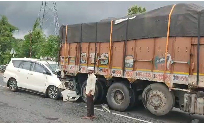 Kiran Singh Deo Accident: बागेश्वर धाम से लौटते समय सड़क हादसे का शिकार हुए छत्तीसगढ़ भाजपा अध्यक्ष किरण सिंह देव, झांसी रेफर