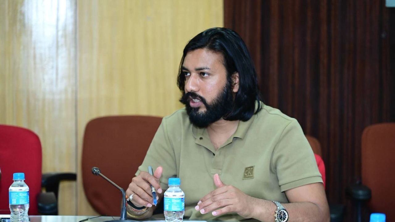 CG News: आरंग विधानसभा को मिलेगी करोड़ों के विकास कार्यों की सौगात, 6 जुलाई के लोकार्पण-भूमिपूजन कार्यक्रम की मंत्री गुरु खुशवंत साहेब ने की समीक्षा