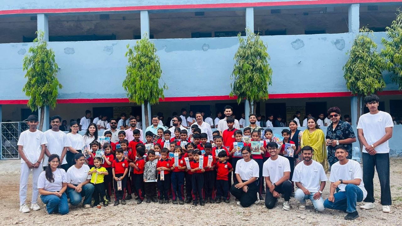 CG Bhilai News: ‘शिक्षा सारथी अभियान’ के तहत 150 विद्यार्थियों को मिली शैक्षणिक सामग्री, भिलाई में शिक्षा को मिला नया संबल