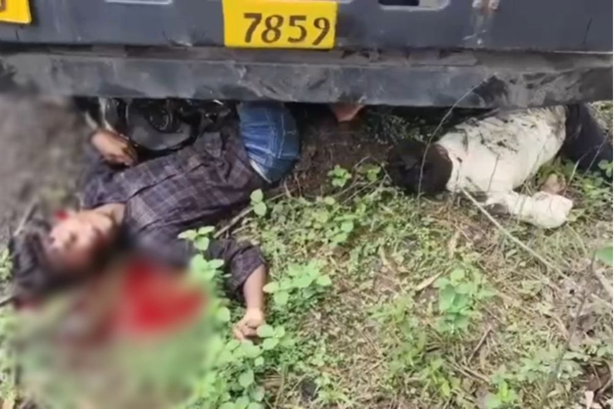 Raigarh Accident News: ट्रक की टक्कर से बाइक सवार दो युवकों की मौत, एक जिंदगी की जंग लड़ रहा