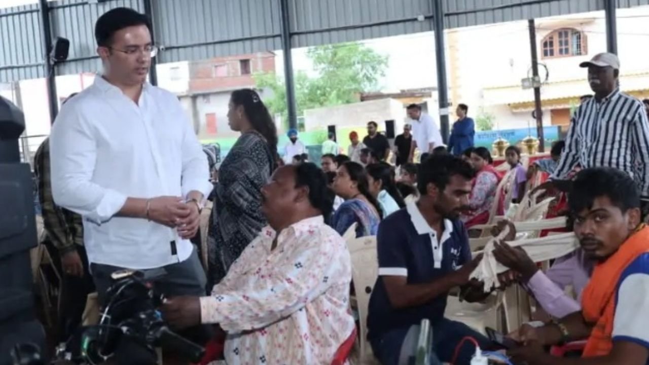 Bhilai News: भिलाई में दिव्यांगजनों के लिए जागरूकता शिविर, सरकारी योजनाओं और पुनर्वास सेवाओं की दी गई जानकारी