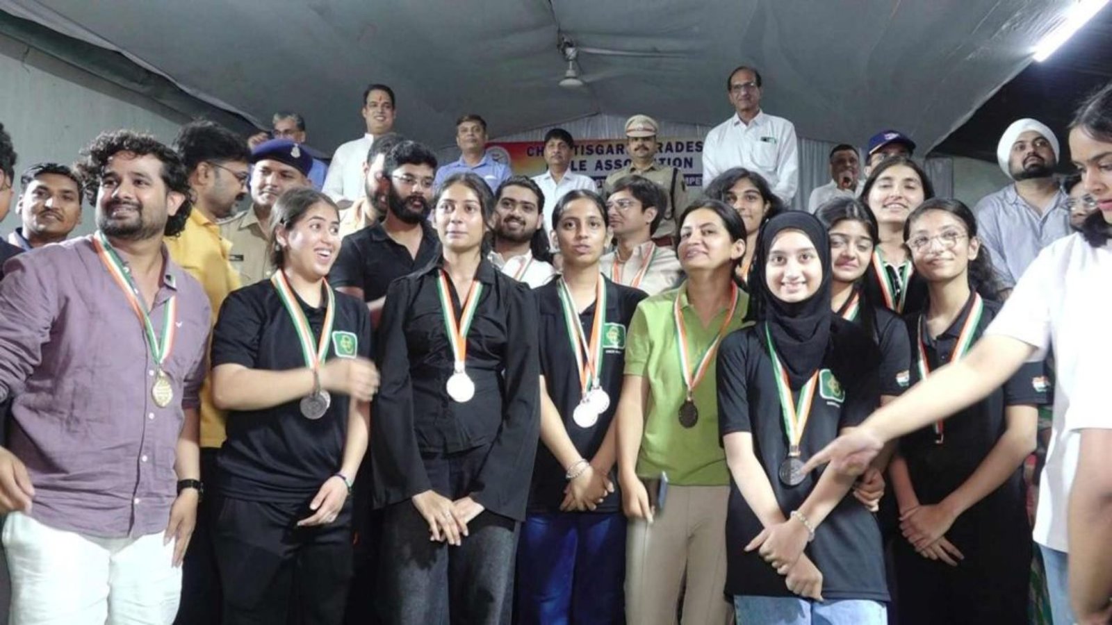 Raipur News: राज्य शूटिंग मीट संपन्न, विजेताओं को मिला सम्मान; अब ईस्ट जोन में दिखाएंगे दम
