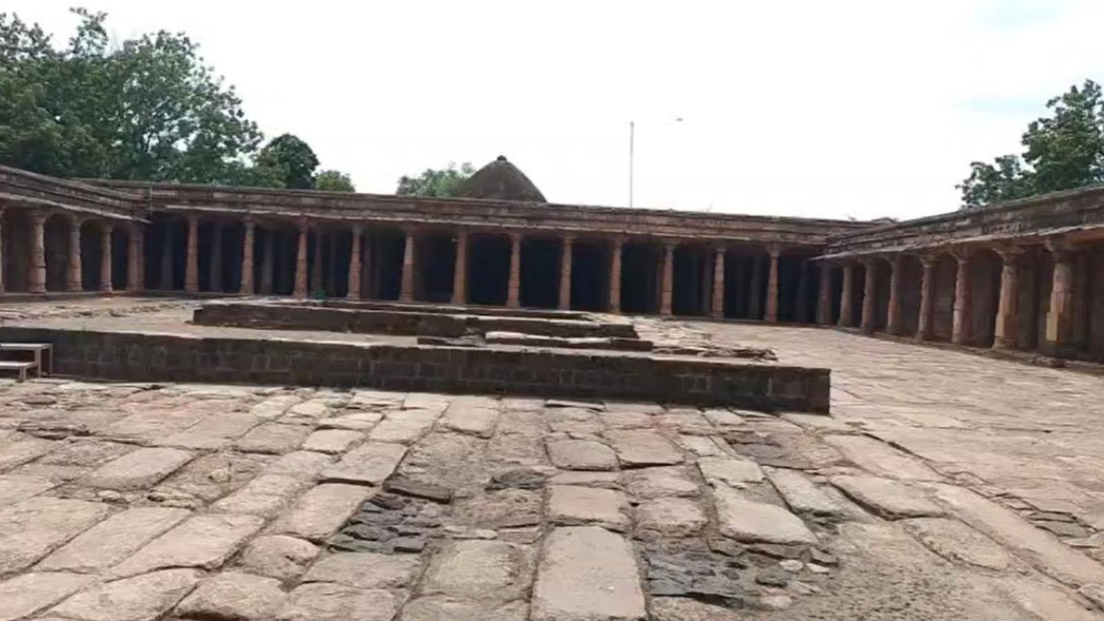 Dhar News: धार भोजशाला केस में नया मोड़: परिसर के बाहर नमाज की इजाजत, गोपाल शर्मा बोले- ‘मंदिर था, है और रहेगा’