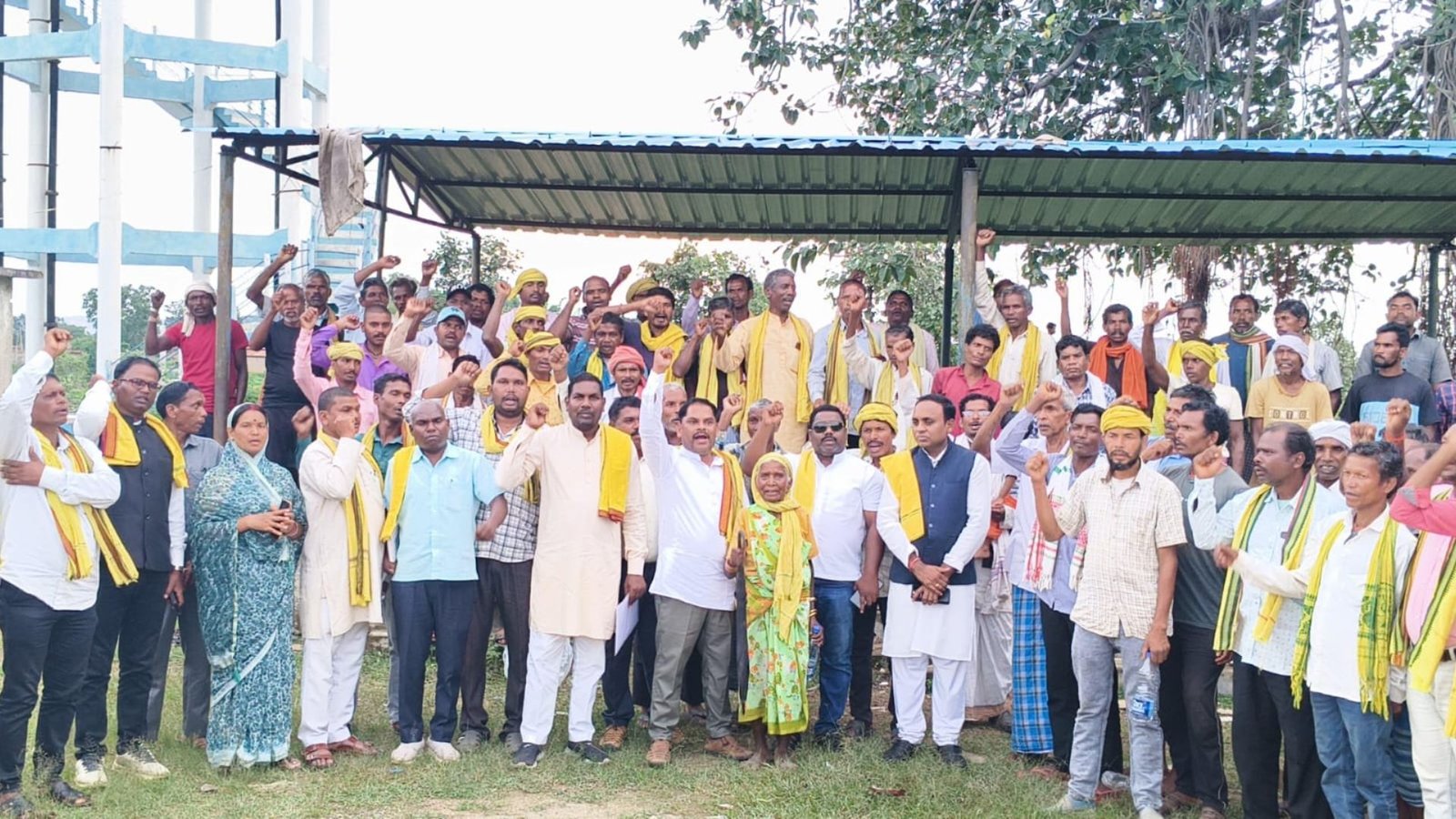 Surajpur News: मदननगर भूमि अधिग्रहण विवाद: गोगपा ने ग्रामीणों का थामा हाथ, कहा- मनमानी हुई तो होगा उग्र आंदोलन