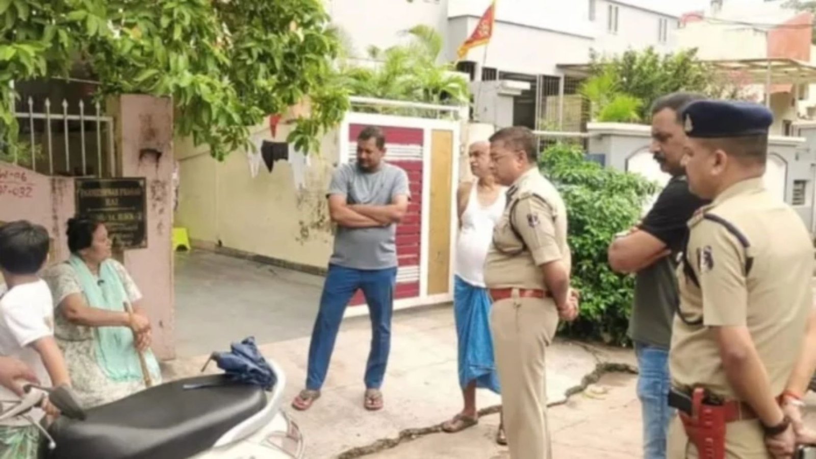 Bhilai News : चेन लूटने आए, लेकिन खाली हाथ भागे बदमाश, पुलिस ने मौके से बरामद की टूटी सोने की चेन