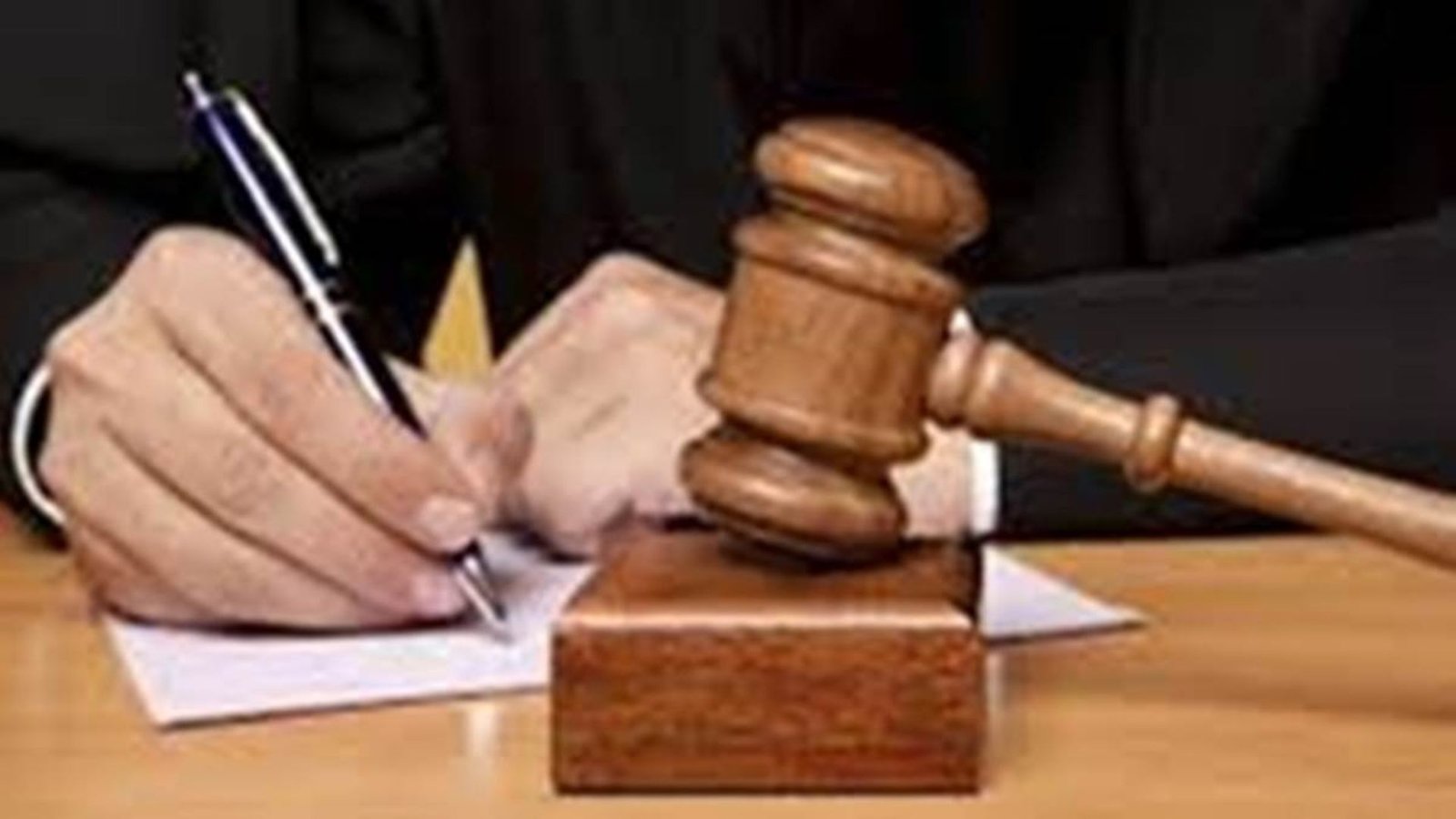 Bilaspur News: पत्नी साथ रहना चाहती थी, पति ने नहीं किए रिश्ता बचाने के प्रयास; हाईकोर्ट ने बरकरार रखा फैमिली कोर्ट का फैसला
