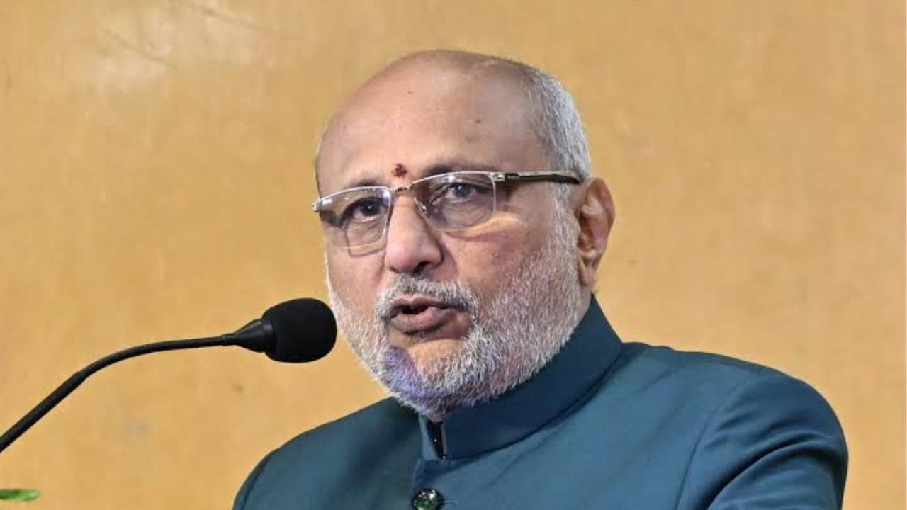 Chhattisgarh News: एम्स रायपुर के दीक्षांत समारोह में शामिल होंगे उपराष्ट्रपति, मुख्य सचिव ने अधिकारियों को दिए समुचित व्यवस्था के निर्देश