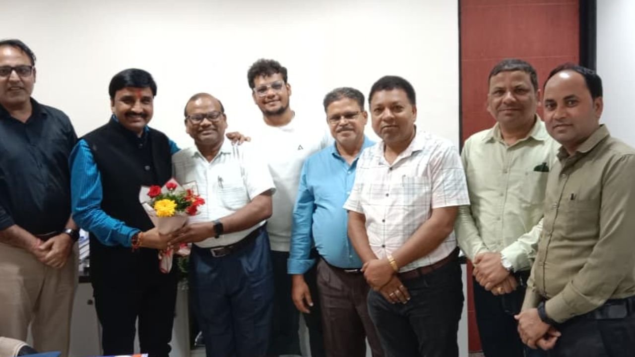 Chhattisgarh Latest News: छत्तीसगढ़ कर्मचारी अधिकारी फेडरेशन में नई नियुक्तियां, देवकांत साहू बने प्रदेश संगठन सचिव