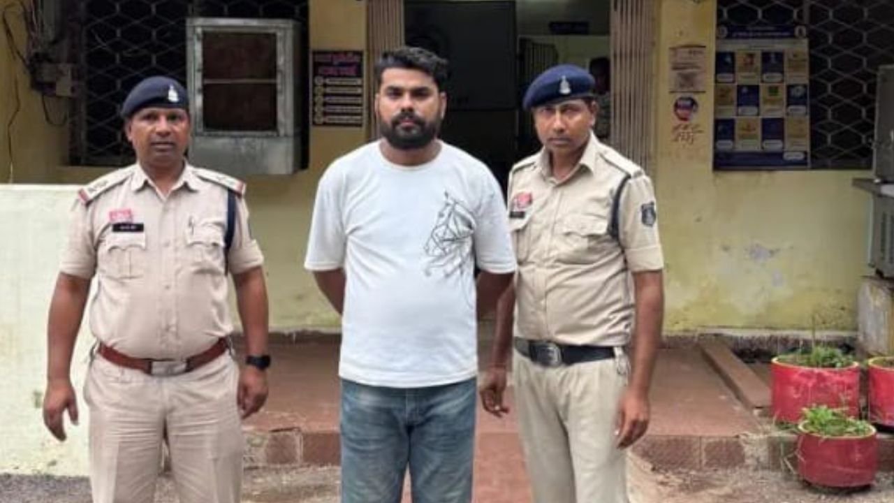 Durg News: दो साल से फरार हत्या का आरोपी नागपुर से गिरफ्तार, उतई पुलिस की बड़ी सफलता