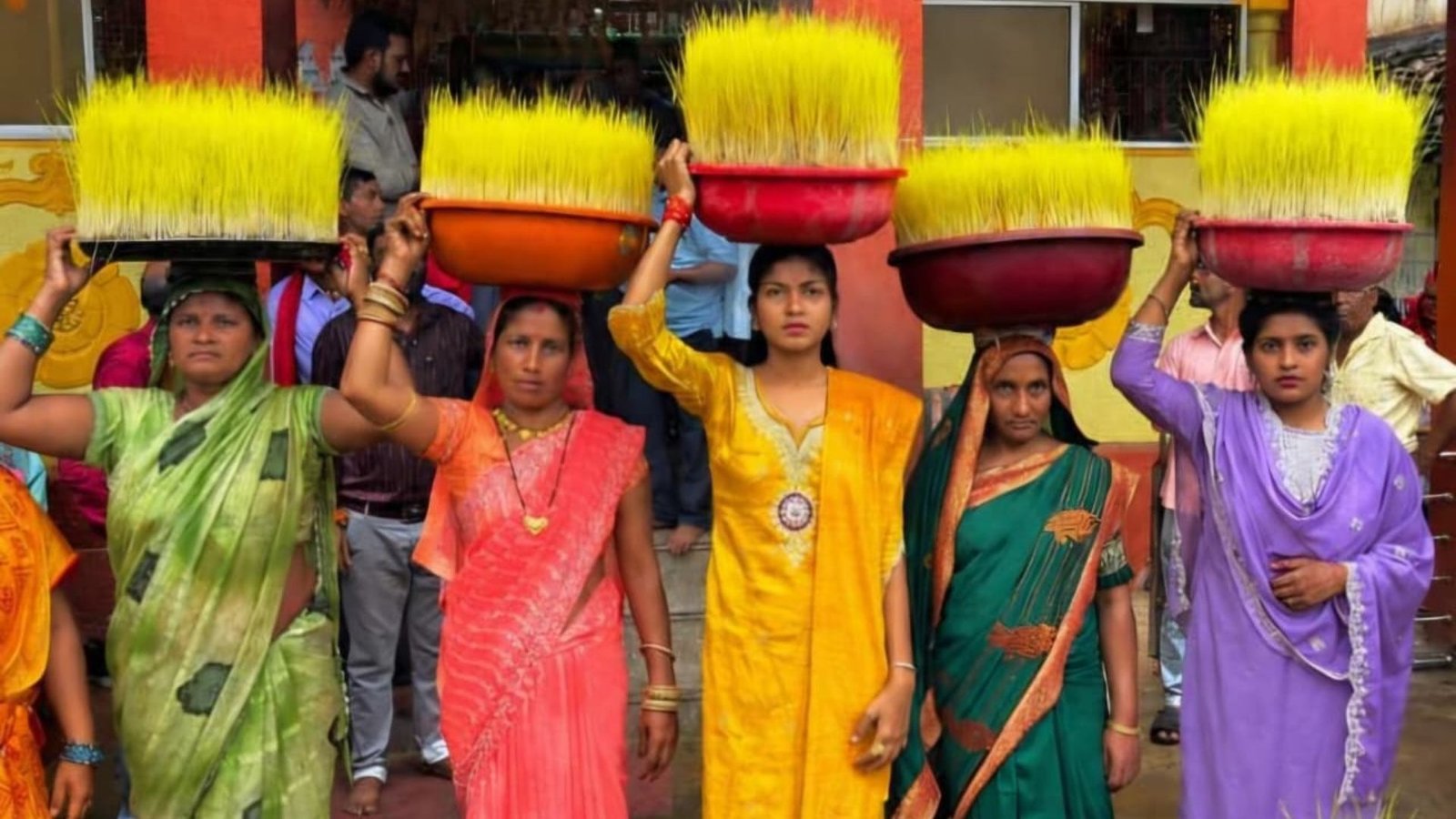 Hasoud News : उत्कृष्ट भोजली जगाने वाली महिलाओं का सम्मान, हसौद में धूमधाम से मनाया गया भोजली पर्व