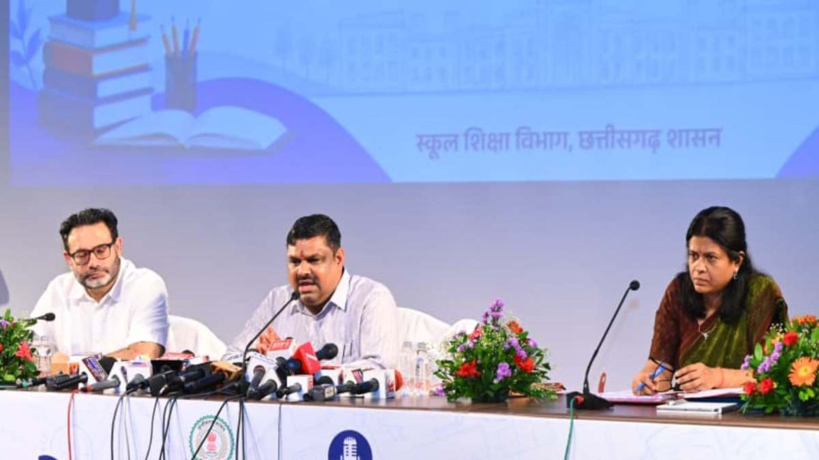 Raipur News : शिक्षा विभाग में भर्ती प्रक्रिया होगी पारदर्शी, 5000 शिक्षकों की भर्ती पर मंत्री ने दी जानकारी