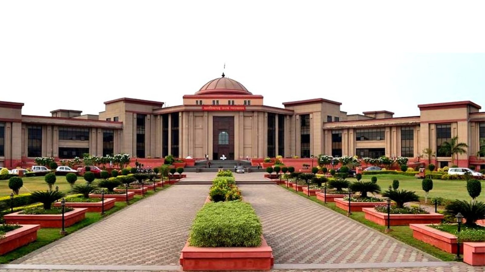 Bilaspur News : हाईकोर्ट का बड़ा फैसला: बैकडेट मंजूरी और कानूनी प्रक्रिया पर उठाए सवाल, फोन टैपिंग को ठहराया अवैध