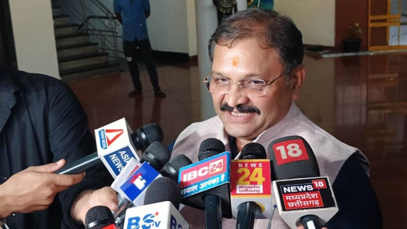 Raipur News : आदिवासी कांग्रेस की बैठक पर भी बोले संतोष पांडेय, बीजेपी की मैराथन बैठक को लेकर कही ये बात