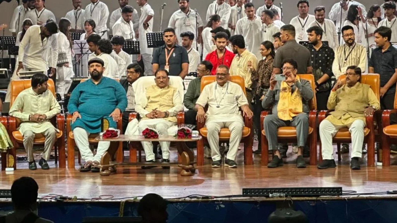 Raipur News: स्वतंत्रता दिवस से पहले रायपुर में देशभक्ति का रंग, ‘आजादी की धुन’ में कलाकारों ने बांधा समां