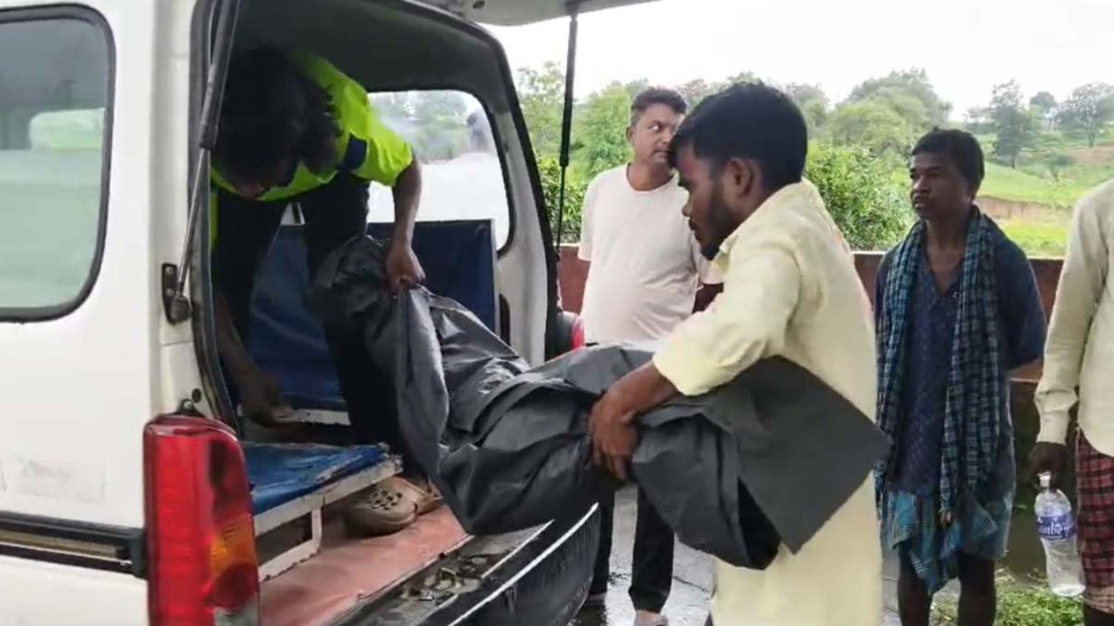 Balrampur News : झोलाछाप डॉक्टरों पर कब लगेगी लगाम? इलाज के बाद 3 साल के बच्चे की मौत से मचा हड़कंप