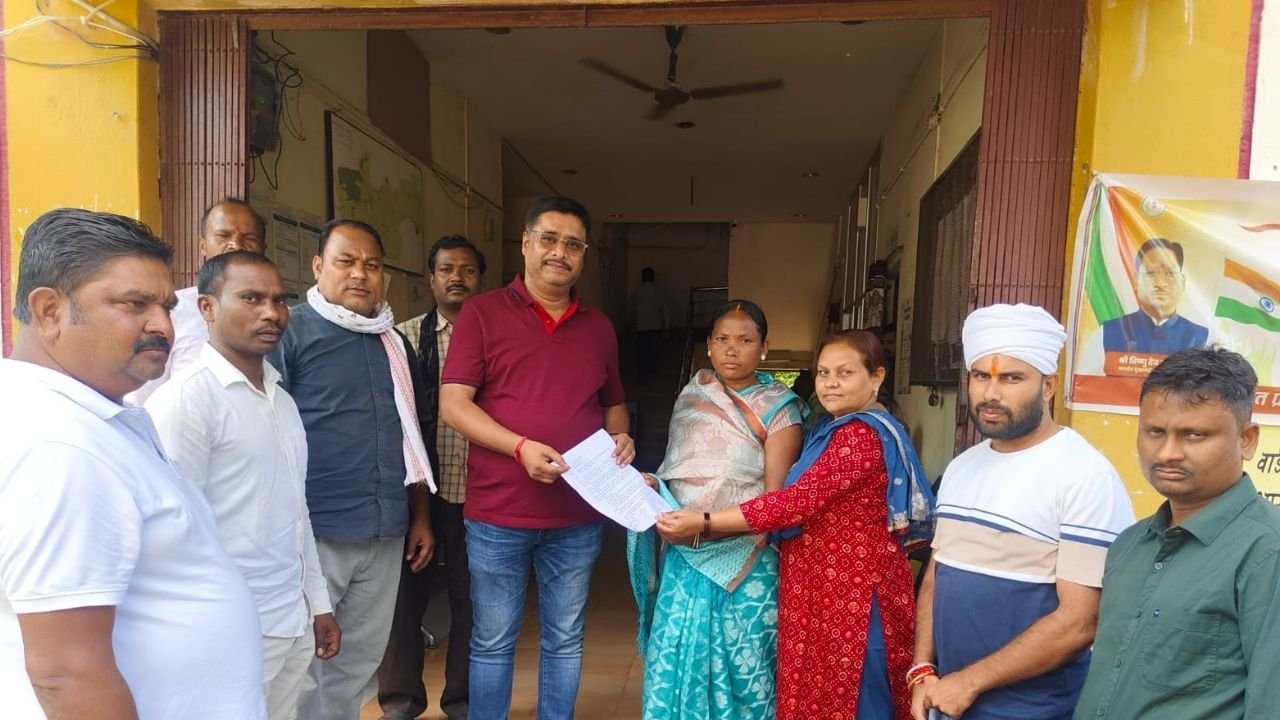 Surajpur News: प्रतापपुर नगर पंचायत में एजेंडे को लेकर घमासान, कांग्रेस पार्षदों ने जताई सामूहिक आपत्ति
