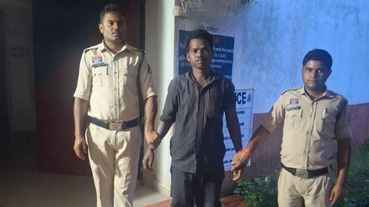 Balrampur News: करमा पूजा के बाद विवाद, युवक पर टांगी से जानलेवा हमला; आरोपी गिरफ्तार