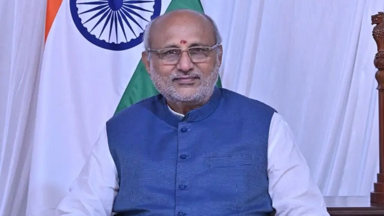 Vice President CG Visit: उपराष्ट्रपति सीपी राधाकृष्णन आज रायपुर दौरे पर, AIIMS के दीक्षांत समारोह में होंगे मुख्य अतिथि