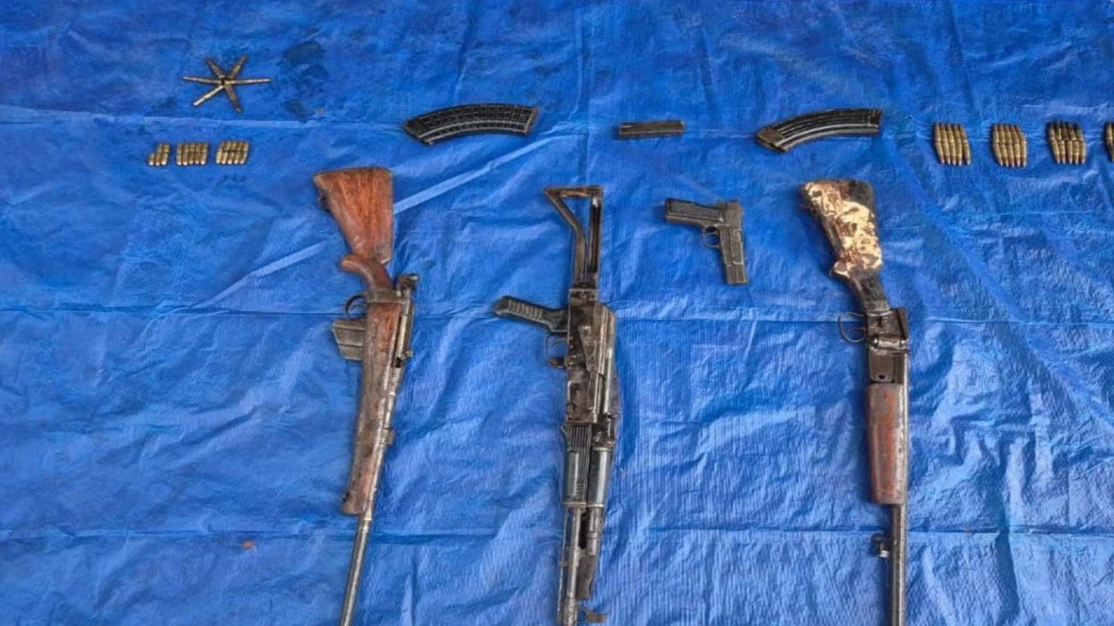 Bijapur News: भैरमगढ़ के जंगल में नक्सली डंप बरामद, AK-47 की 2 मैगजीन समेत बड़ी मात्रा में कारतूस मिले