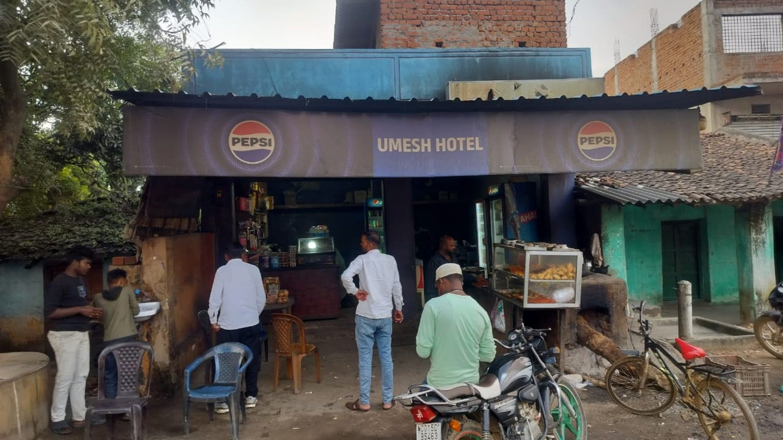 Balrampur News : आदिवासी मजदूर ने फर्जी फाइनेंस का लगाया आरोप, एजेंट समेत दो लोगों पर मिलीभगत का दावा