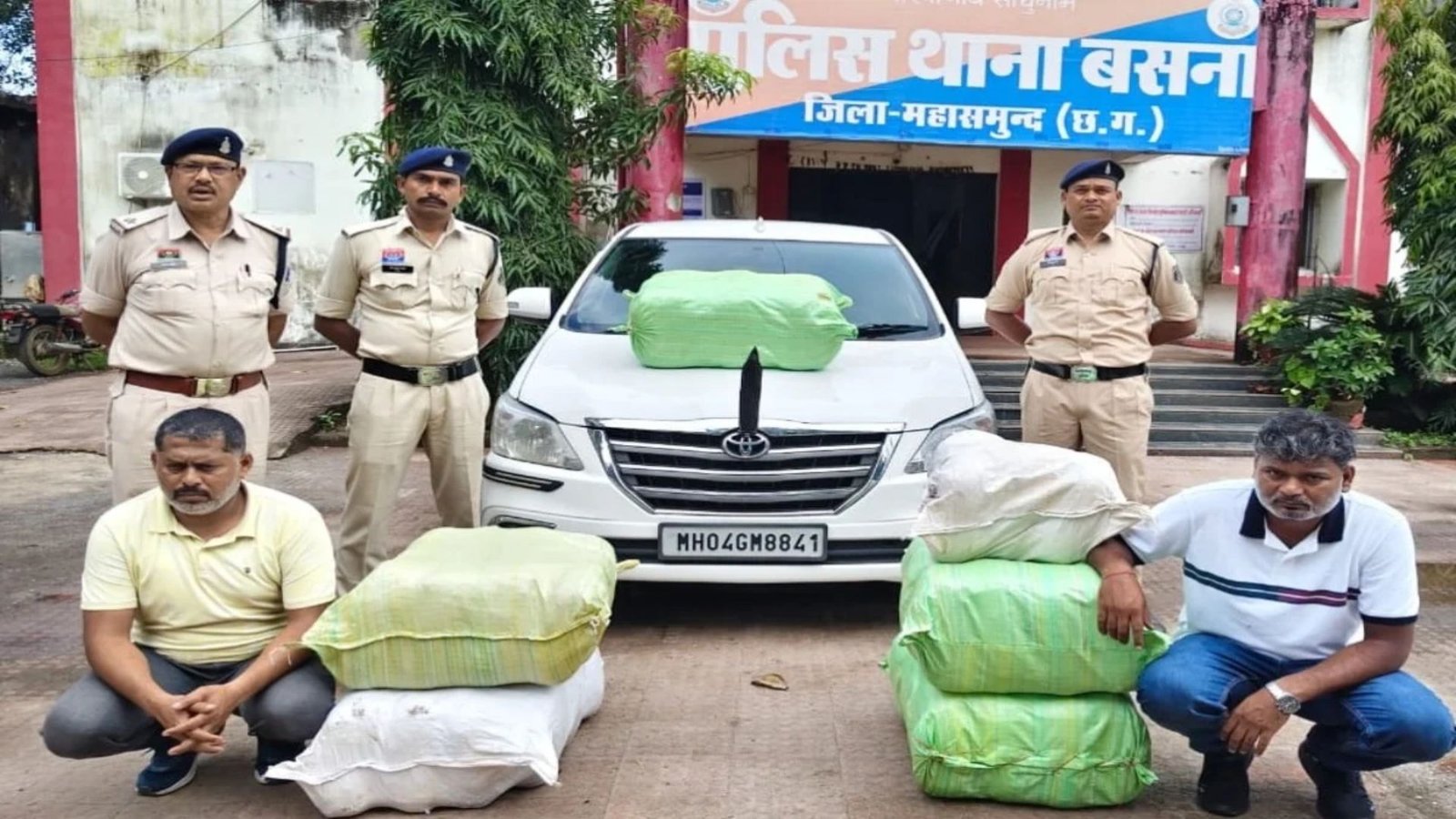 Mahasamund News : गांजा तस्करी के खिलाफ पुलिस-ANTF की बड़ी कार्रवाई, 66 लाख के गांजे समेत 81.20 लाख का सामान जब्त