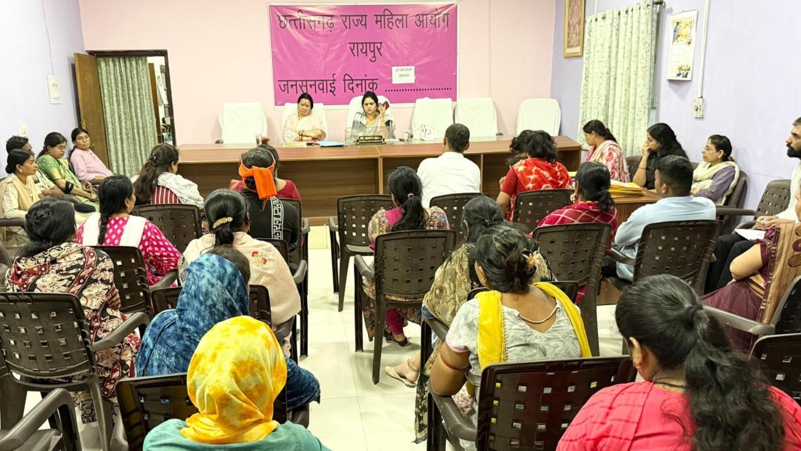 Raipur News : राज्य महिला आयोग की जनसुनवाई में कई मामलों पर सुनवाई, आपत्तिजनक AI फोटो मामले में कार्रवाई
