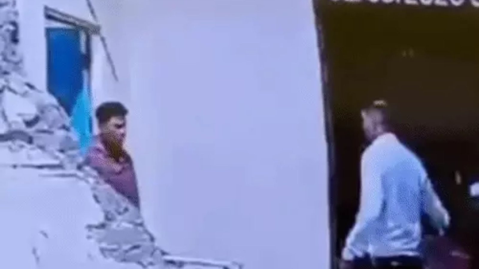 Ambikapur News: मंत्री के PA ने टोलकर्मी को जड़े 5 थप्पड़, VIDEO वायरल; गाड़ी पर बैरियर गिरने से हुआ था विवाद