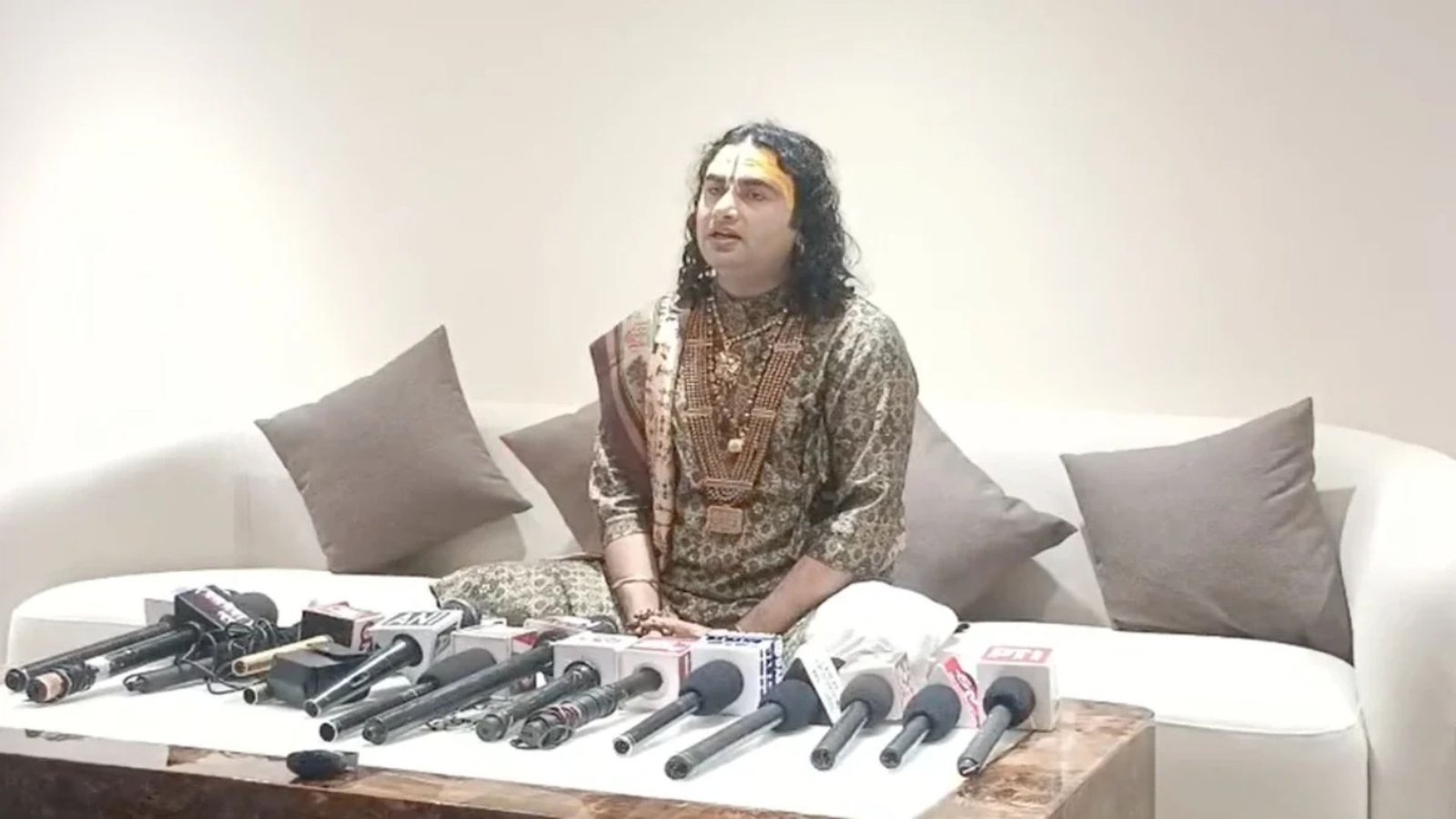 Janjgir-Champa News : सनातन धर्म, आरक्षण और सती प्रथा पर बोले अनिरुद्धाचार्य, धर्म परिवर्तन रोकने की अपील