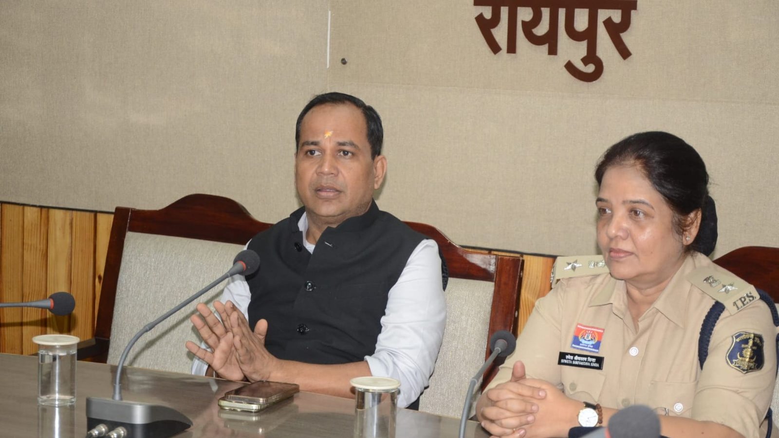 Raipur News : विदेशी विद्यार्थियों की सुरक्षा को लेकर प्रशासन का बड़ा फैसला, हॉस्टल में रहना होगा अनिवार्य