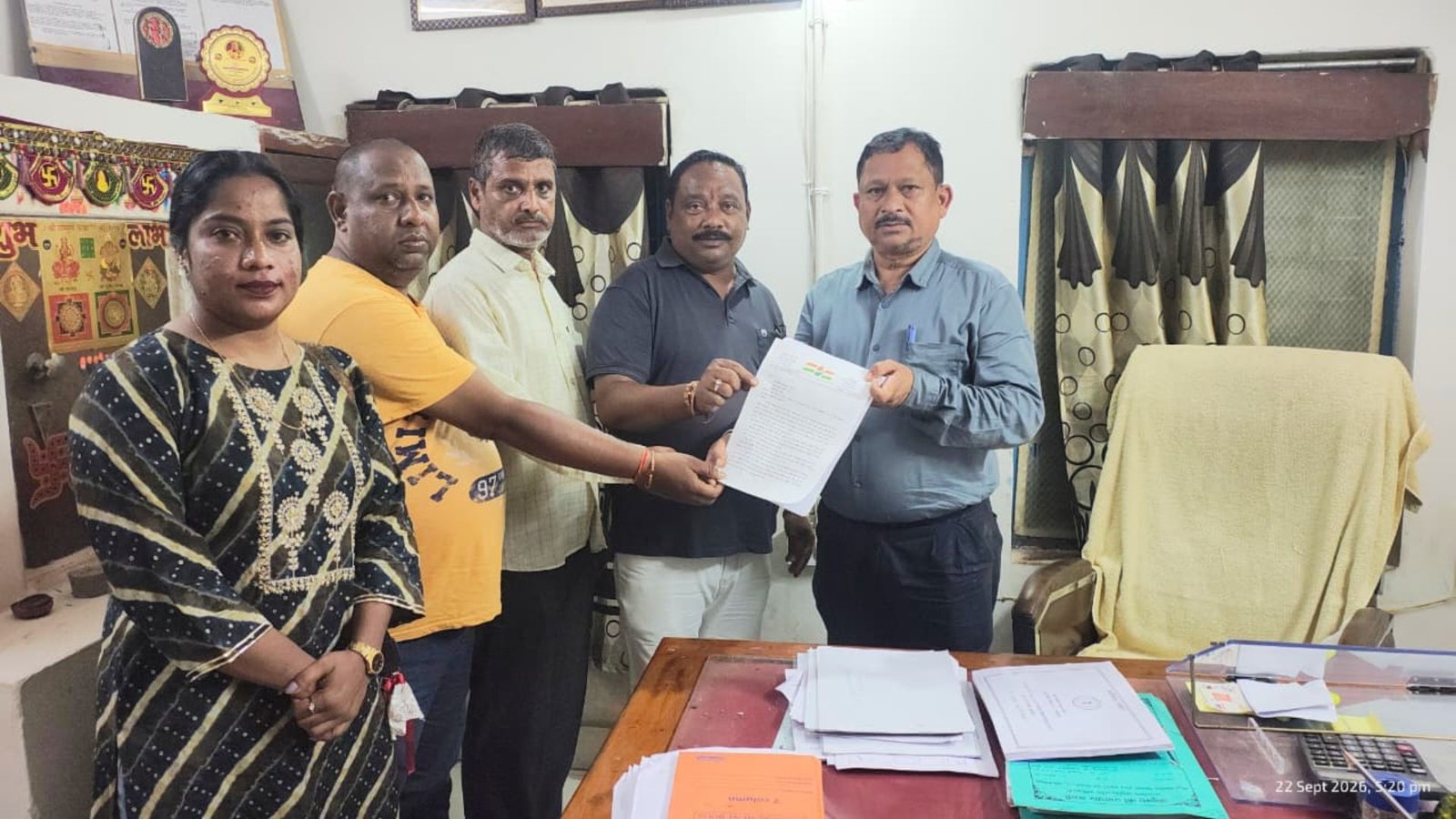 Jagdalpur News: सड़क निर्माण में देरी पर कांग्रेस पार्षद दल नाराज, PWD को ज्ञापन सौंपकर जल्द काम पूरा करने की मांग