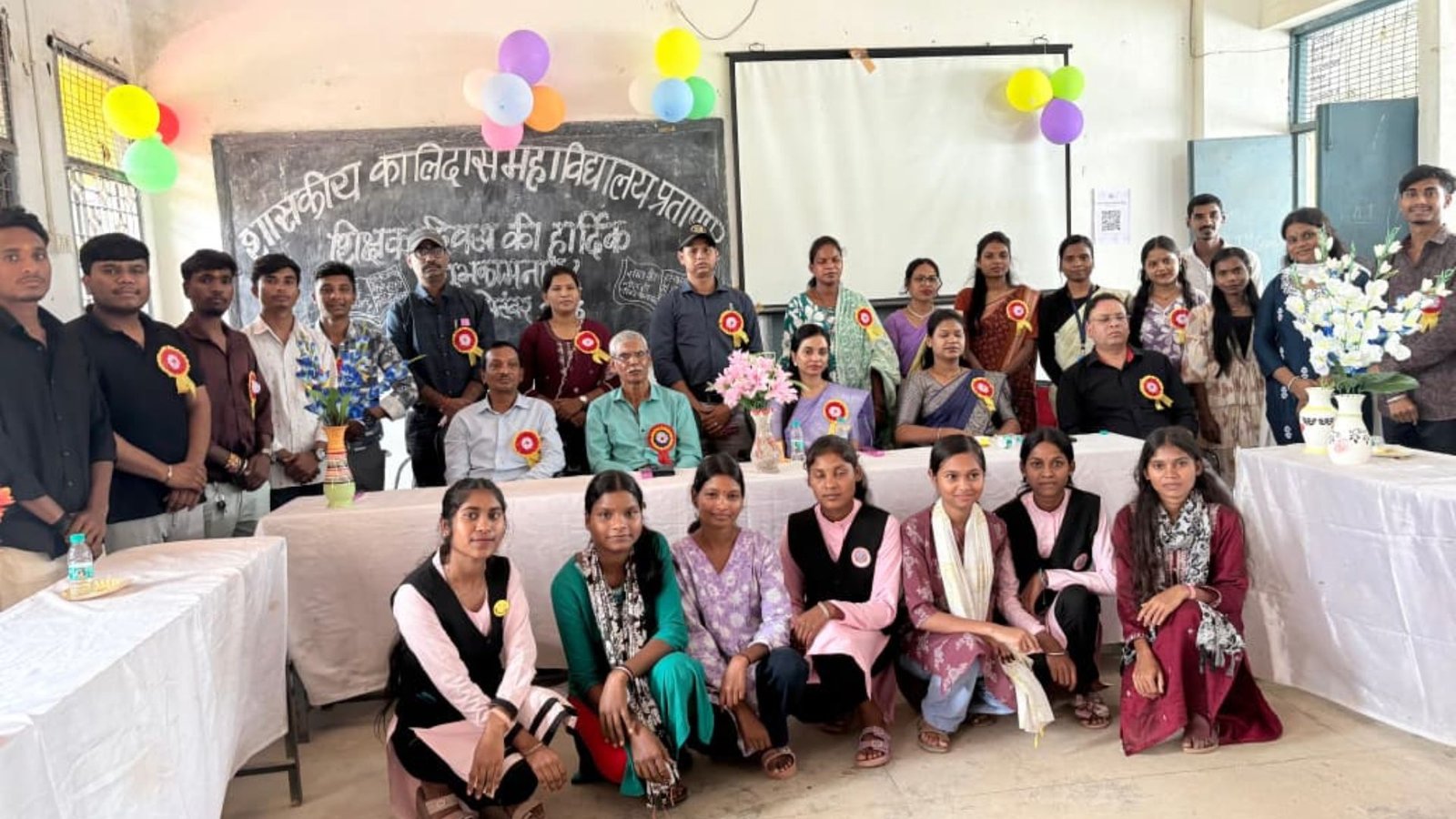 Pratappur News: शिक्षकों के सम्मान में आगे आया अभाविप, ज्ञान और संस्कार के योगदान को किया नमन