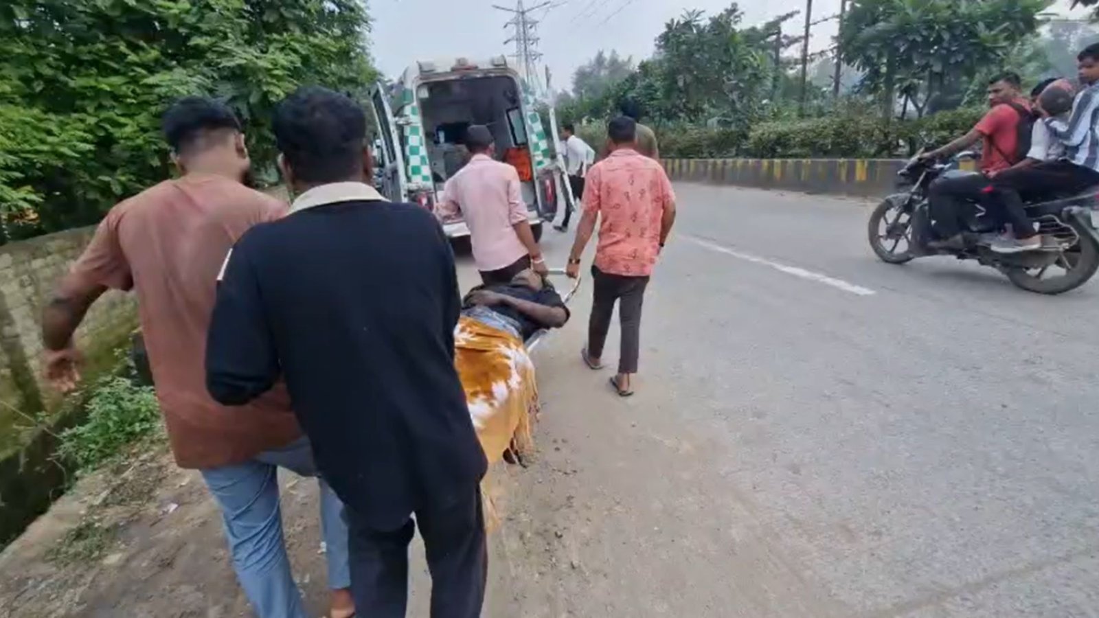 Korba News: ढोढ़ीपारा के पास रेलवे ट्रैक पर हादसा, गंभीर हालत में अस्पताल पहुंचाया गया युवक