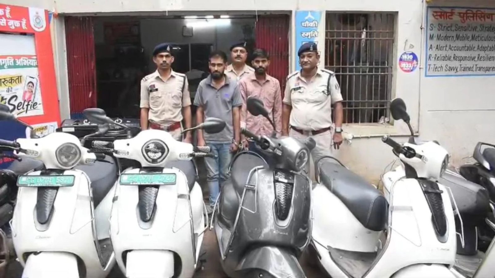 Durg News: आर्थिक मदद का झांसा देकर कराते थे वाहन फाइनेंस, औने-पौने दाम में बेचकर रकम बांटते थे आरोपी, दो गिरफ्तार