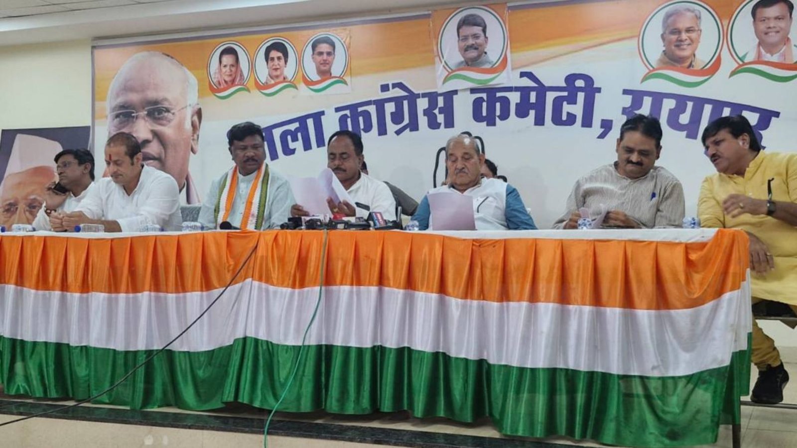 Raipur News : प्रधानमंत्री मोदी के जन्मदिन पर सियासत तेज, कांग्रेस ने महंगाई-बेरोजगारी और रोजगार के मुद्दे उठाए