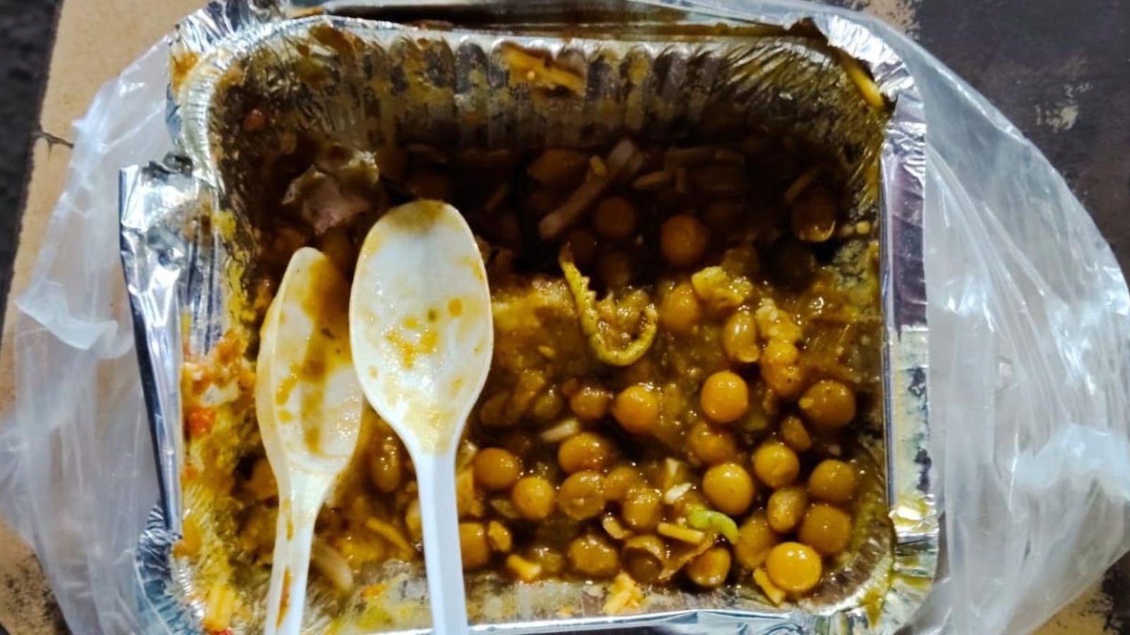 Pratappur News : नाश्ते में कीड़ा मिलने की शिकायत के बाद खाद्य विभाग सक्रिय, अधिकारी बोले- जांच के बाद होगी कार्रवाई