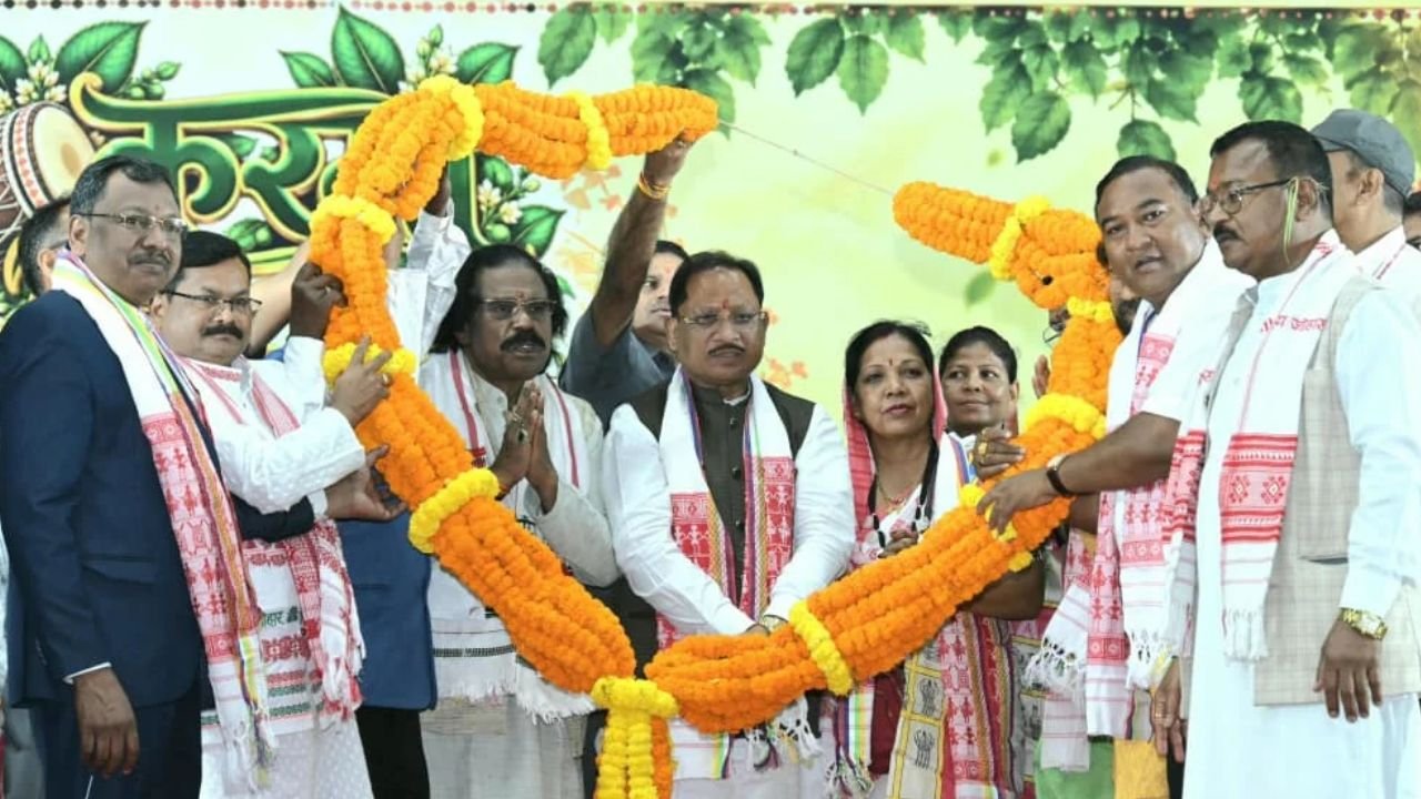 CG News: करमा तिहार प्रकृति, संस्कृति और सामाजिक एकता का अनुपम पर्व, मुख्यमंत्री विष्णुदेव साय, कंवर समाज के लिए 90 लाख रुपए की घोषणाएं