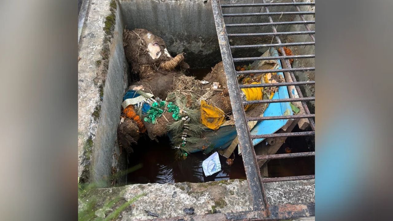 CG Raipur News: रायपुर की ग्रीन पैराडाइज कॉलोनी में गणेश प्रतिमा विसर्जन को लेकर विवाद, गंदी पानी की टंकी में विसर्जन का आरोप