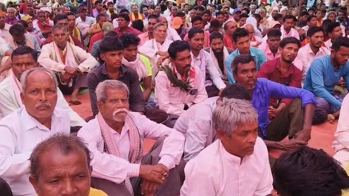 Gariaband News: गरियाबंद में 128 गांवों की महापंचायत, विस्थापन के खिलाफ उठी आवाज; 60 दिन में समाधान का अल्टीमेटम