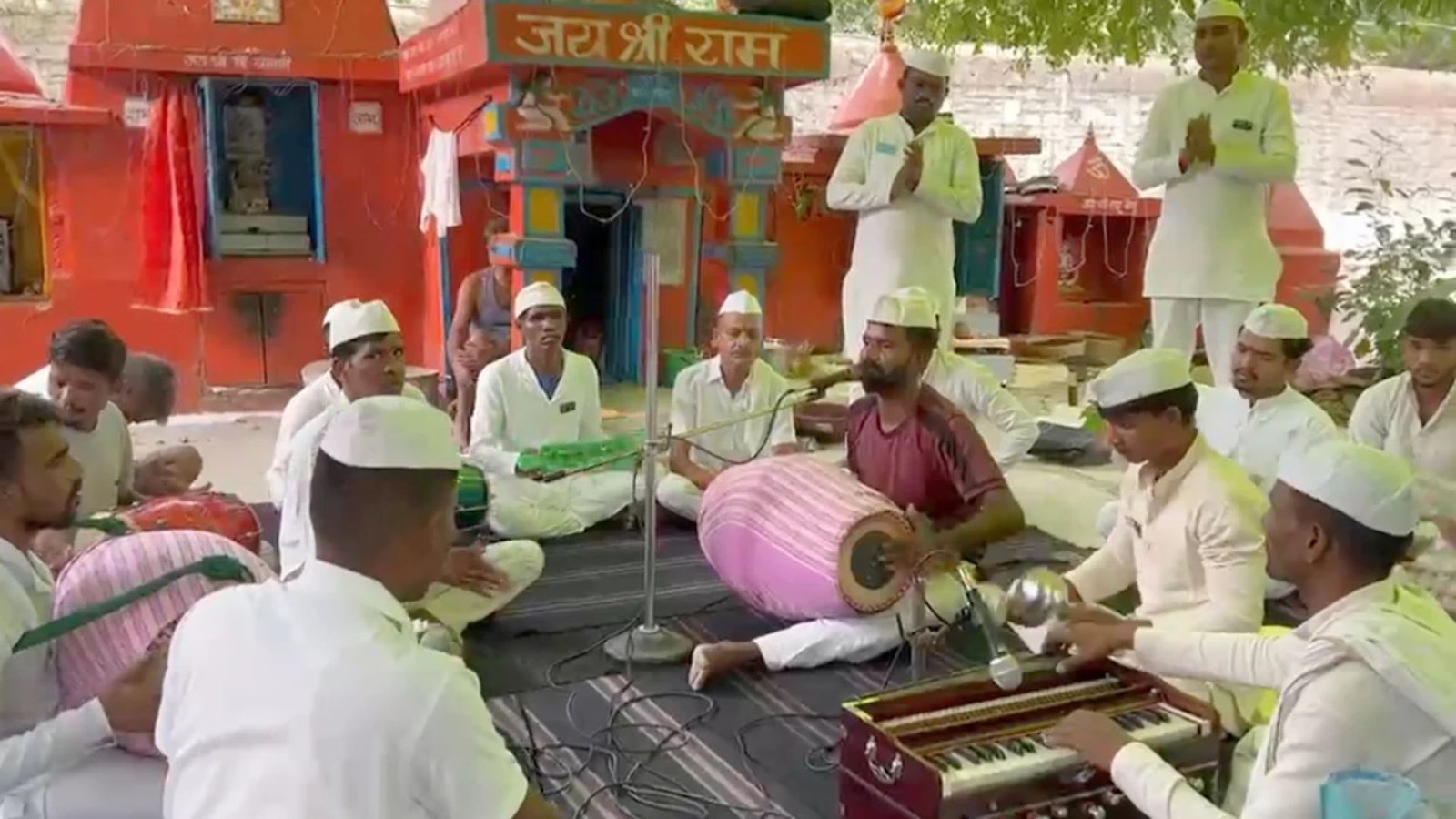 Raipur News: रायपुर सेंट्रल जेल में आस्था और आत्मचिंतन का माहौल, नौ दिनों तक उपवास रखकर मां दुर्गा की आराधना कर रहे 760 बंदी