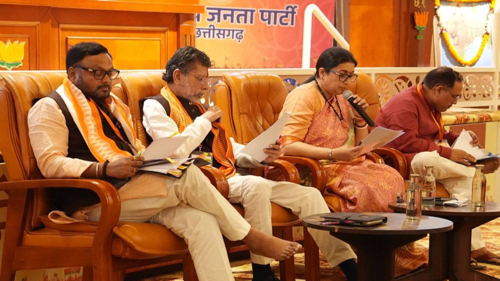 Chhattisgarh Latest News: भाजपा ने मिशन-2028 का किया शंखनाद, स्मृति ईरानी बोलीं- चुनावी लक्ष्य ही नहीं, छत्तीसगढ़ की अस्मिता, विकास और सुशासन का संकल्प