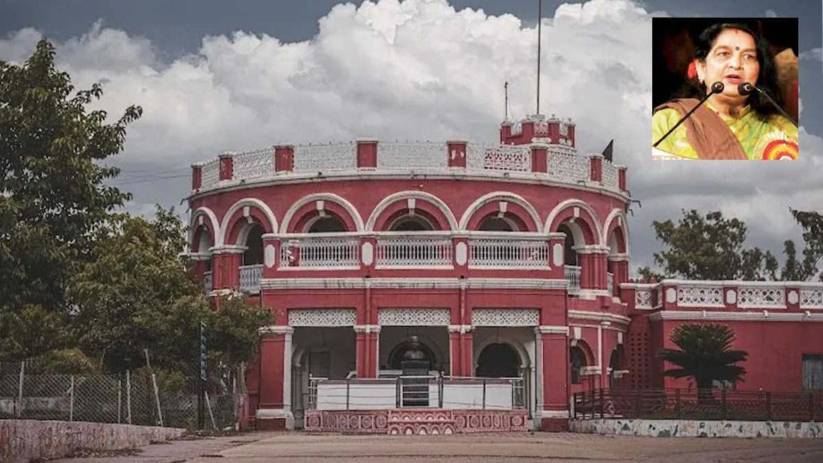 Khairagarh News: इंदिरा कला संगीत विश्वविद्यालय की छवि को लेकर शिक्षकों ने जताई चिंता, फर्जी सोशल मीडिया आईडी की जांच की मांग