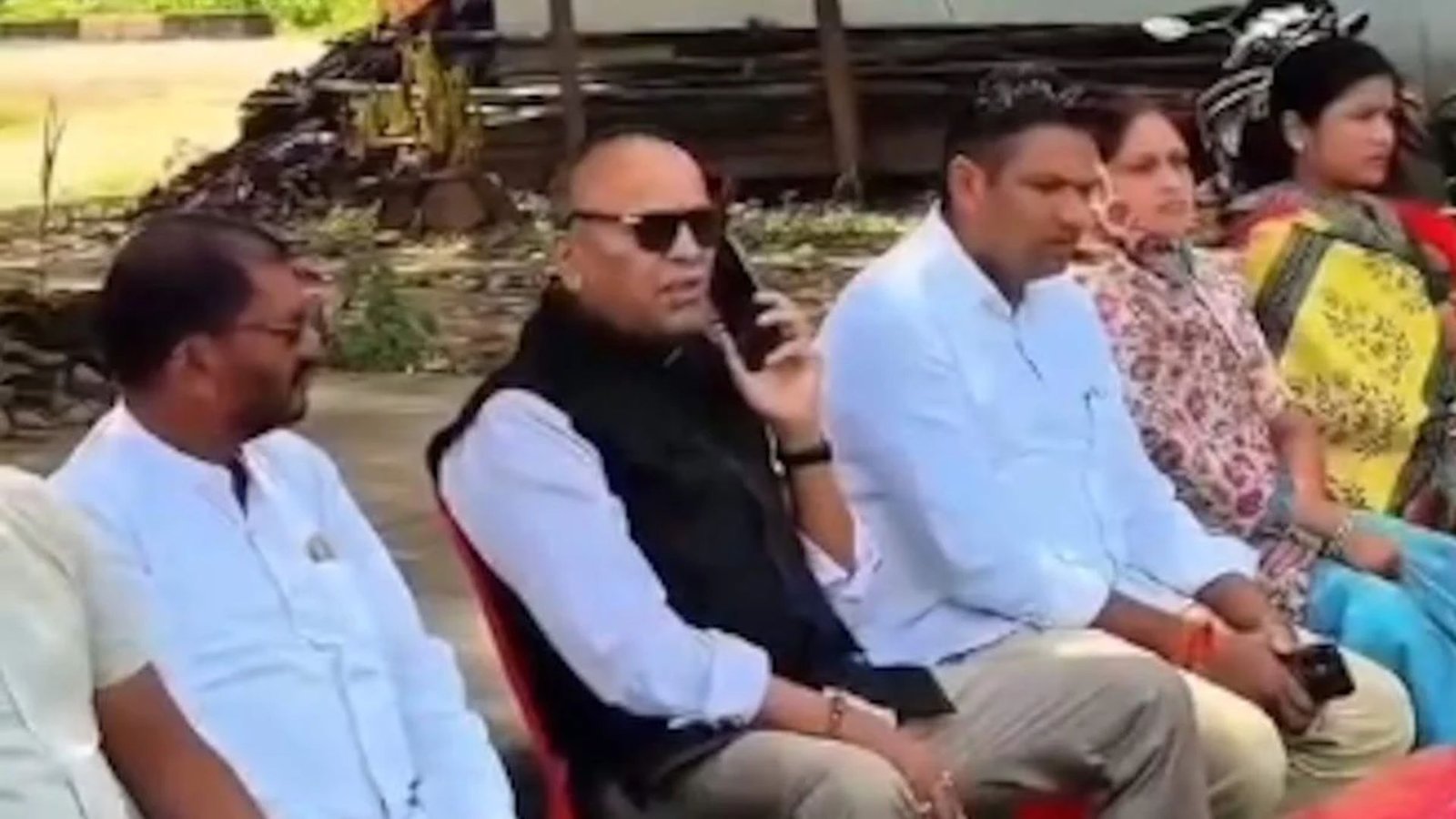 Raipur News : वायरल वीडियो में अधिकारी को लेकर टिप्पणी का मामला, कांग्रेस ने अजय चंद्राकर से संयम बरतने की अपील की