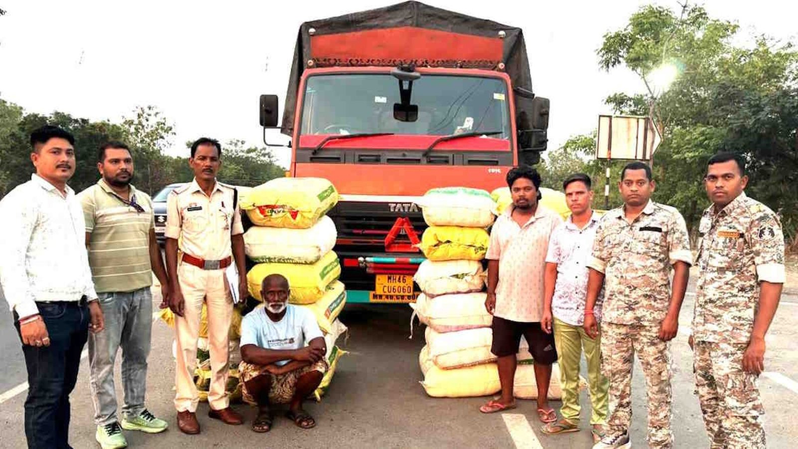 Mahasamund News: महासमुंद में गांजा तस्करी पर पुलिस का शिकंजा, ट्रक-मोबाइल समेत करीब 2.95 करोड़ रुपये का माल जब्त
